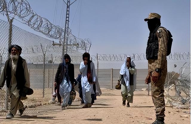 新一轮冲突要打响？印巴首都接连被炸，双方大批部队在边境集结！