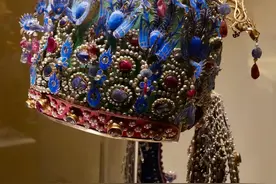 不愧是国博最受欢迎国宝文物，每天几万人排队看，文创根本抢不到图片