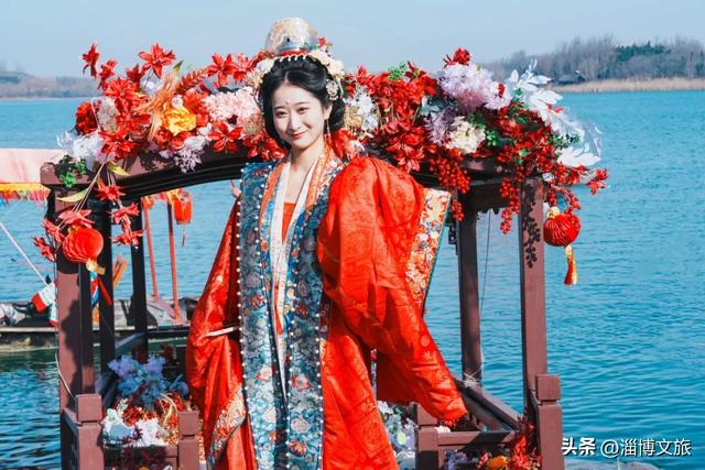 央视刷屏、“马”力全开！2026春节假期，淄博火爆出圈→