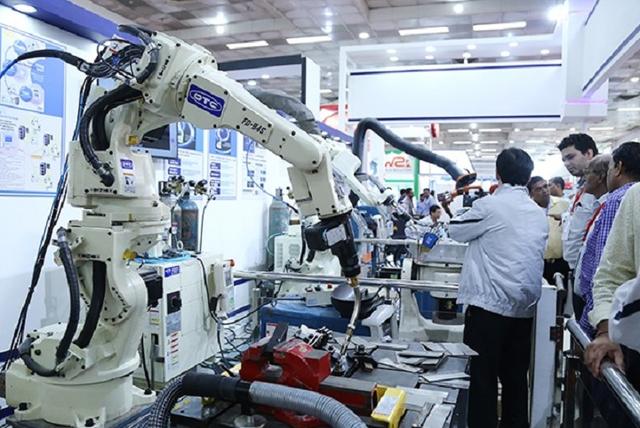 印度偷师不成沦为笑柄？10亿买中国8台盾构机，拆解后不会组装