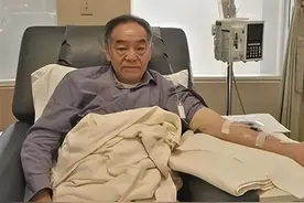 72岁肿瘤专家患癌一年后病逝，临走前留下2个后悔，引以为戒图片