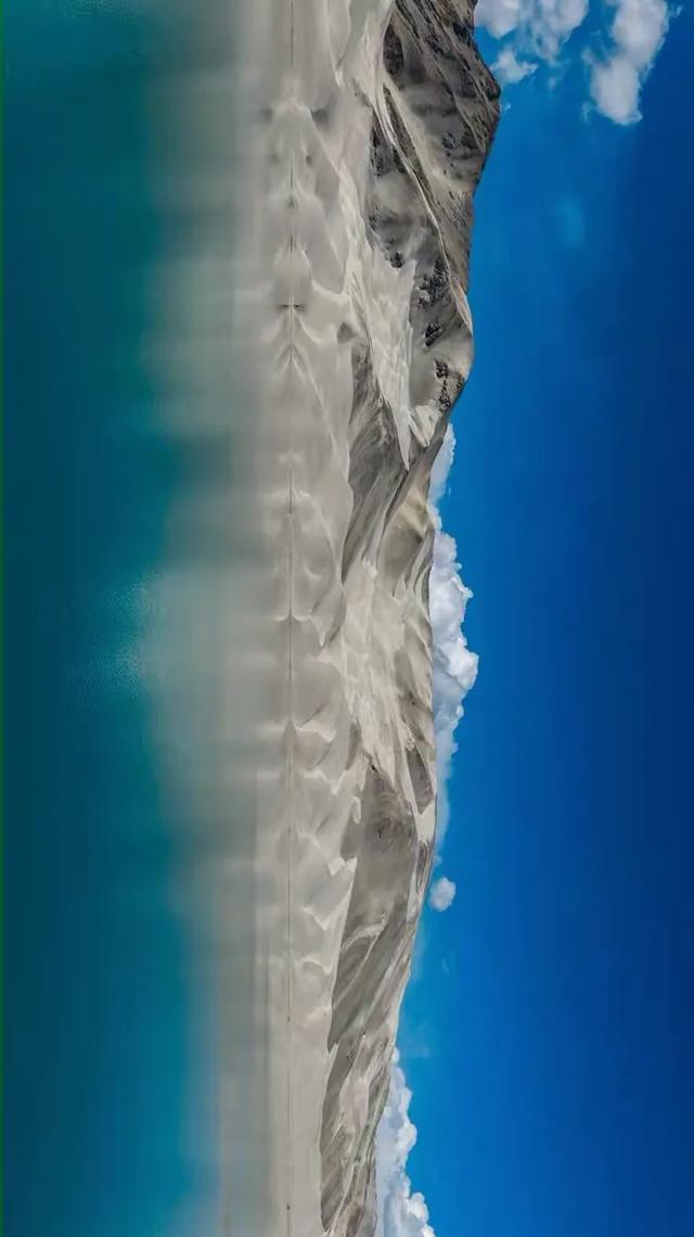 喀什白沙湖地处帕米尔高原东缘