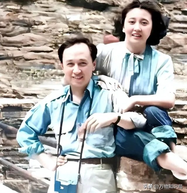 1960年，钱学森夫妇与郭永怀一家颐和园留影，两位夫人都才貌俱全