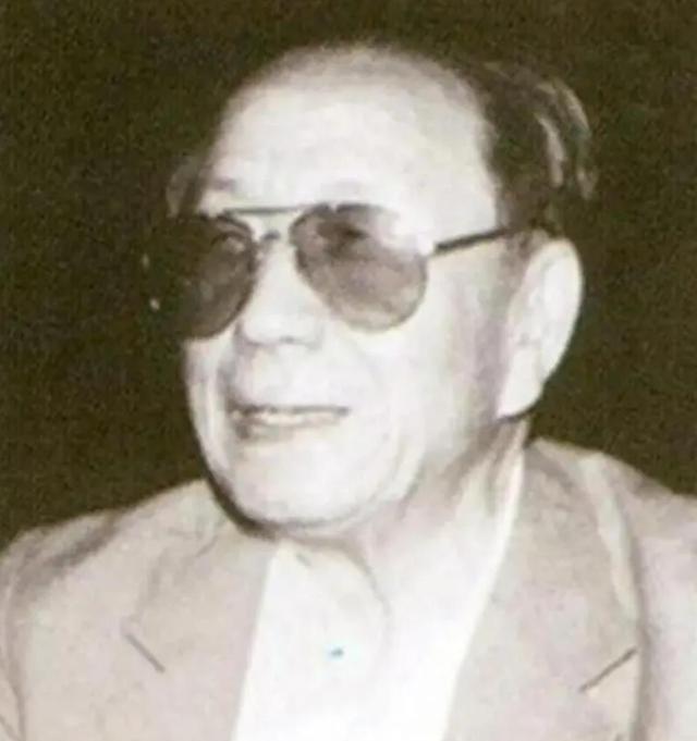 他曾主政过陕西、宁夏两地，女儿是海军少将，享年77岁