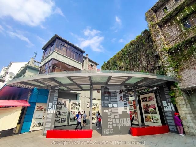 深圳这条街,曾经挤破头都难进入,现在扫码就进却为何没人去了?