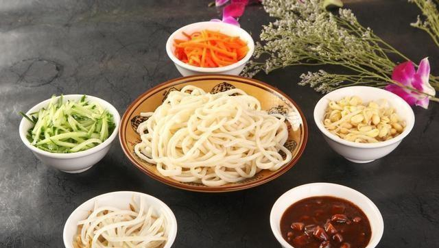 炸酱面用的酱是什么酱？国宴大厨分享精准配方，在家就好