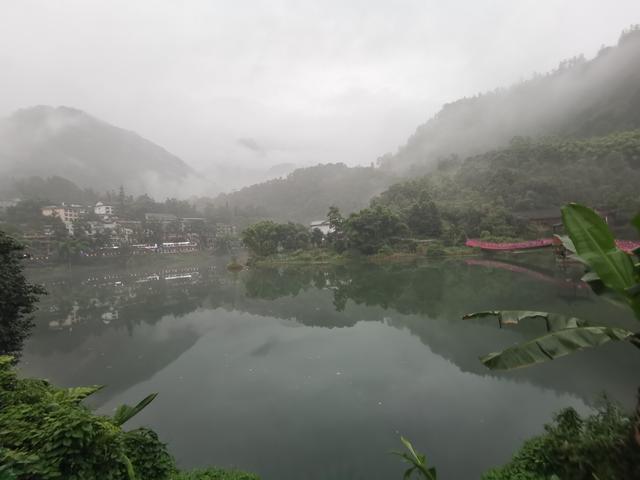峨眉山居