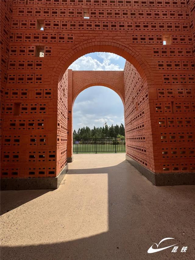 走！周末坐动车克建水“翻豆腐”