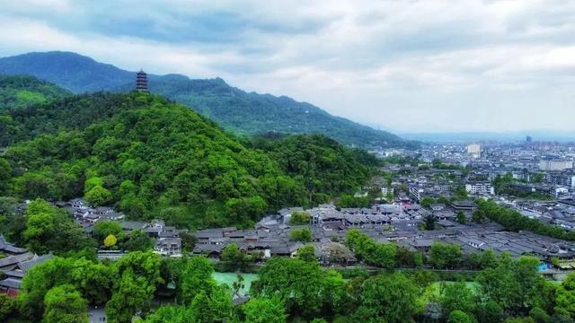 这个国庆，到都江堰享受松弛感假期