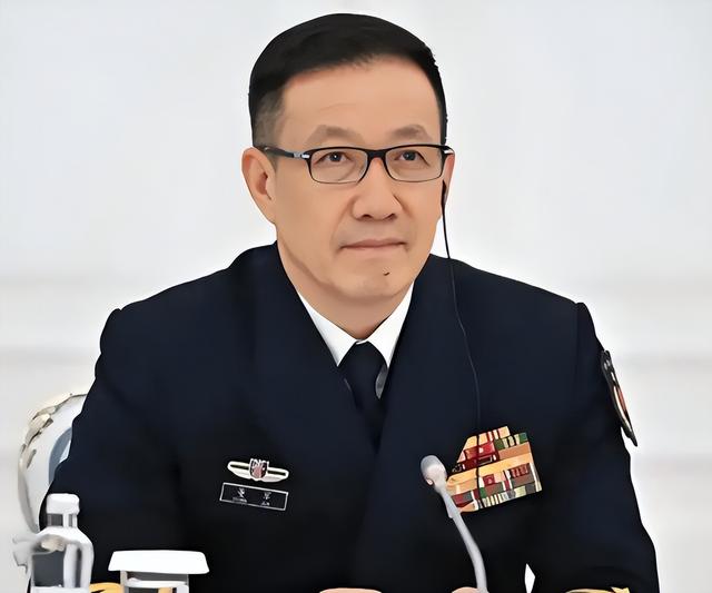 董军刚就职时，美军前司令断言：若中美开战，中国10年也准备不好