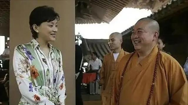 释永信出事前，哪些女星找她开过光？出事后这些女星又作何反应？