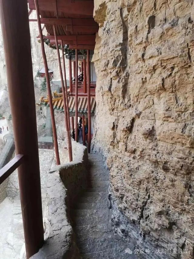 经历40余次地震不倒的悬空寺，表面支撑的立柱竟然是个“骗局”