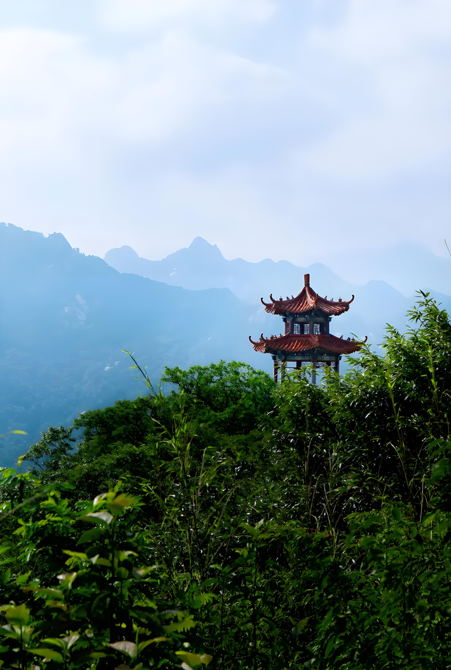 山东被低估的仙山，山峦叠嶂，溪流蜿蜒，被誉为 “江北小九寨”