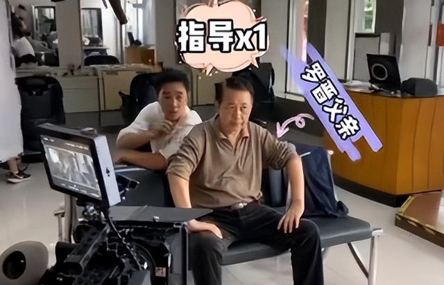 离婚传闻仅2天，罗晋父亲不幸去世，唐嫣的“无动于衷”有答案了