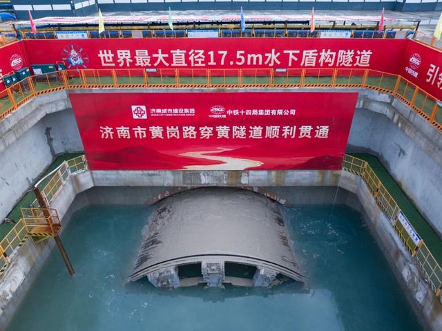 济南机场停车攻略，济南飞机场停车费