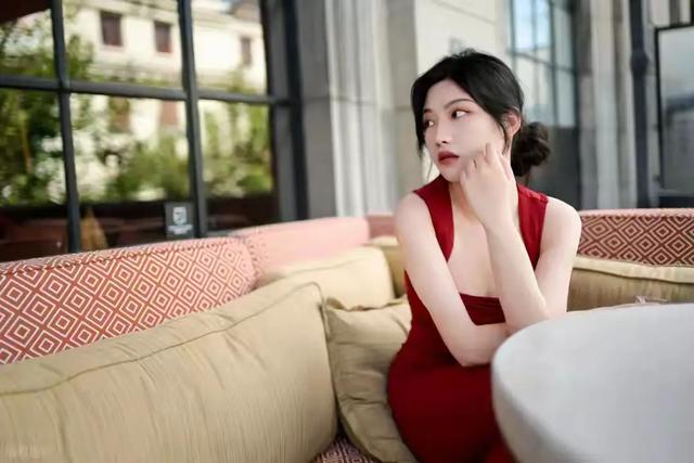 “偷过人”的女人，喜欢把这3句话挂在嘴边，藏不住