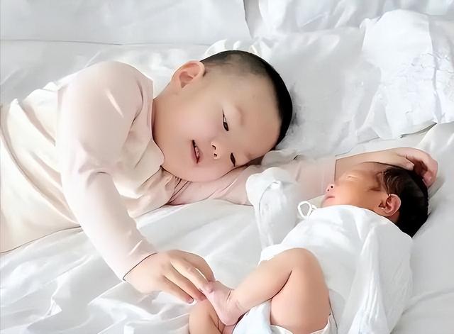 2020年，我国男性比女性多3502万，如今刚过5年，差距令人意外