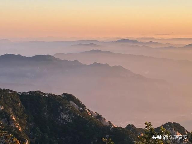 朋友圈已卷疯！九月泰山“琉璃色天空”限时上演！秋意治愈力拉满~