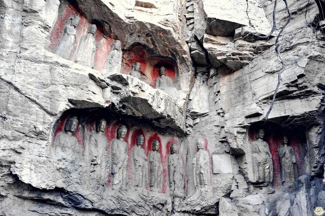 济南城里藏座“佛山”，佛道古迹遍布，晨钟暮鼓里尽是烟火气