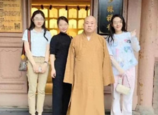 不查不知道一查吓一跳，掌管少林寺38年的释永信，私下到底多享受