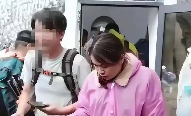 福建8岁男童走生53天，山涧寻到，口袋藏写“家”的奥特曼贴纸