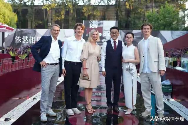 61岁李国庆婚礼！现场曝光 商界大佬云集 竟然娶到北大59岁初恋校友