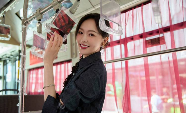 婚变传闻后，罗晋携任素汐与母亲去祈福，撕碎了唐嫣最后一丝体面