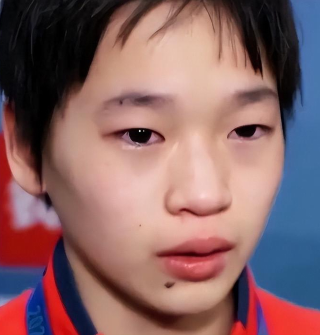 全红婵回乡过节，全爸一个举动透露她目前处境 国家队去留再添悬念