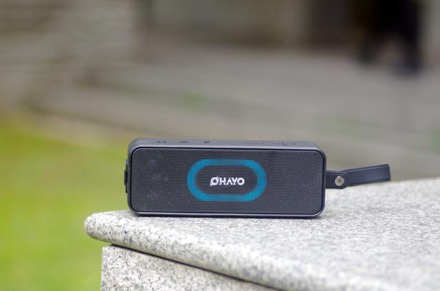 叫板千元旗舰？雷登S11蓝牙音箱音质与灯效皆向旗舰看齐