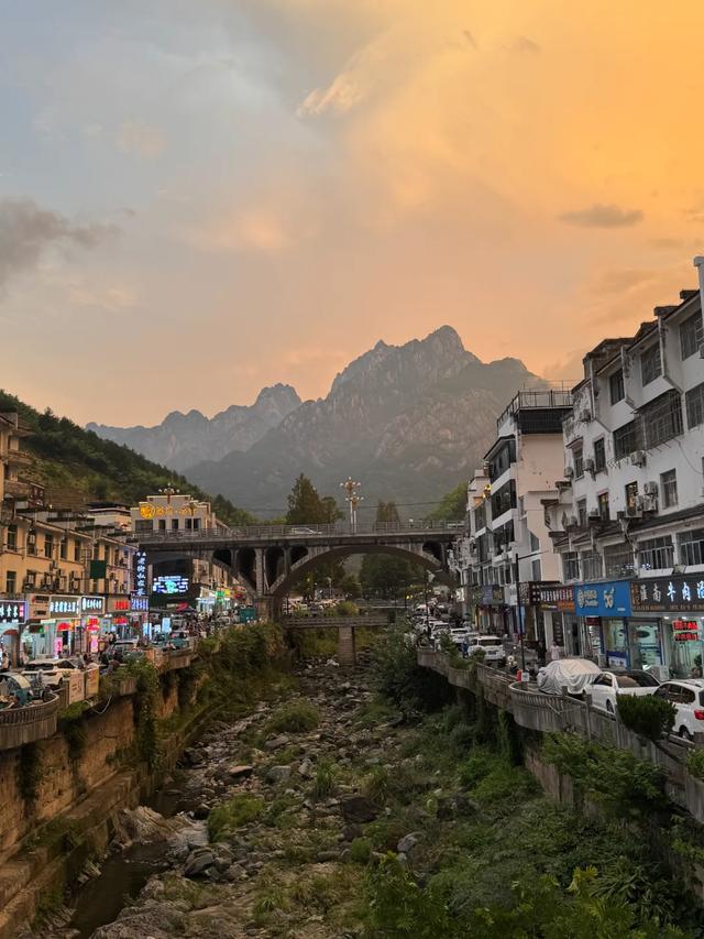 徒步三山五岳：安徽黄山！