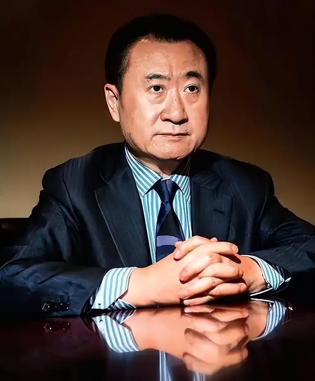 刚还完6000亿外债，71岁的王健林又迎来大麻烦，儿子还在赌场挥霍