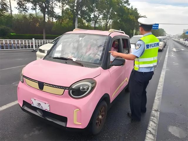 9月1日起，电动车、三、四轮车上路“3禁3扣3不要”，处罚明确了
