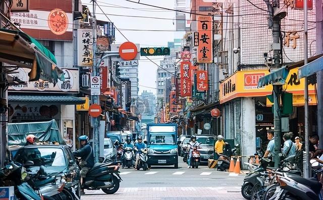 中国可能在等，把三大主要问题解决了，再彻底解决台湾问题