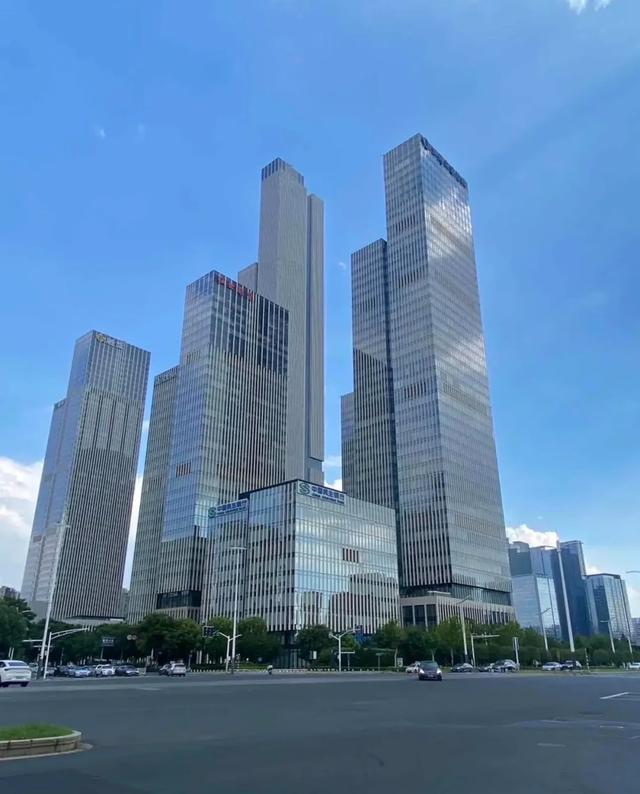 416米！88层！南京新地标终于要亮相，观光层美景太震撼！