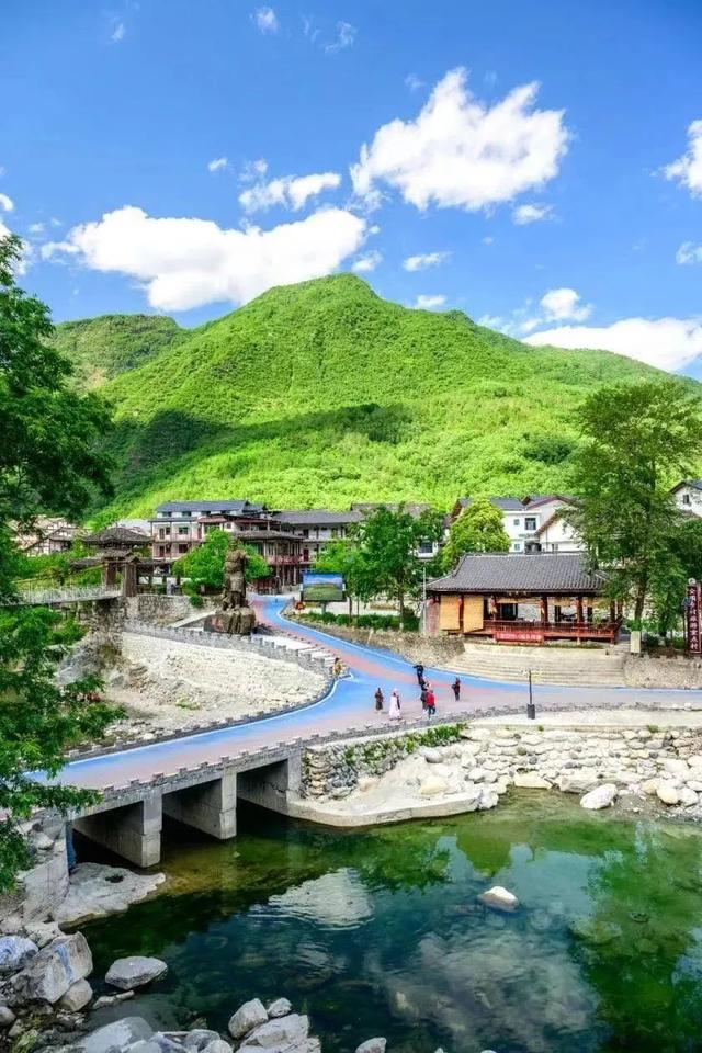 旅游新宠！成都最快1h可达的10个川内宝藏县城，景色封神！好吃好耍！你最想去哪个？