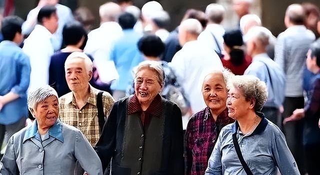 中国将迎来死亡高峰？22年去世1041万人，23年1110万，去年多少？