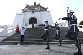 “中正纪念堂”仪仗队改户外操演惹议，帅化民怒呛：不要虐待官兵图片