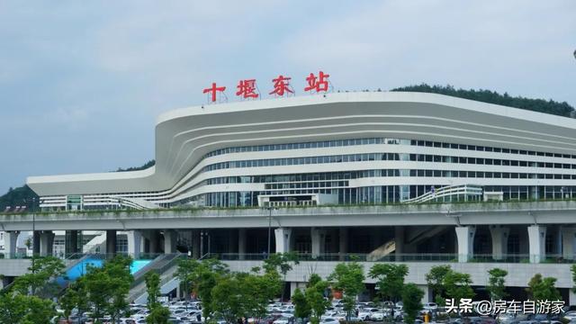 向世界郑重宣告：十堰，一座被严重低估的城市