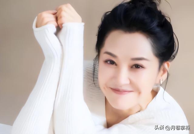 京圈四大富婆，身价过百亿，出门私人飞机，甚至坐拥北京一条街