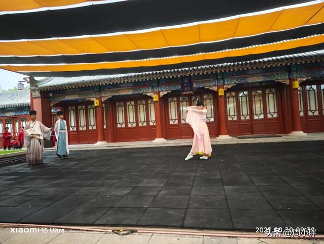 苏轼与黄庭坚、杨七郎，开封冷门景区小型演出如何能更吸引游客？