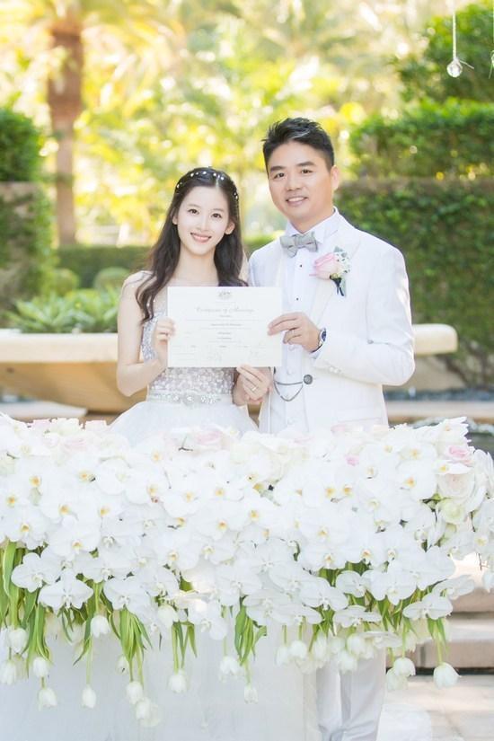 刘强东上千亿身家背后，儿子却是他一生的痛，感谢章泽天视如己出