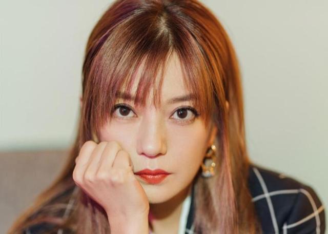 事业没了，婚也离了，被封杀5年后赵薇不再隐忍	，首次回应传闻