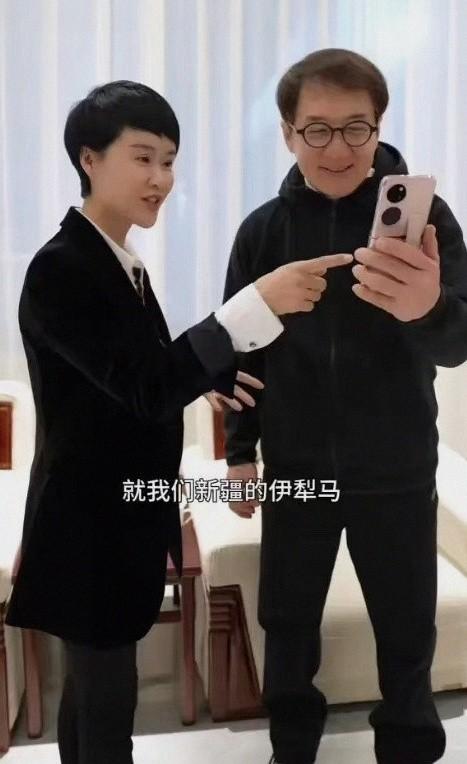 贺娇龙友人披露抢救内情！开颅早上还很好	，原本约好成龙开春签名