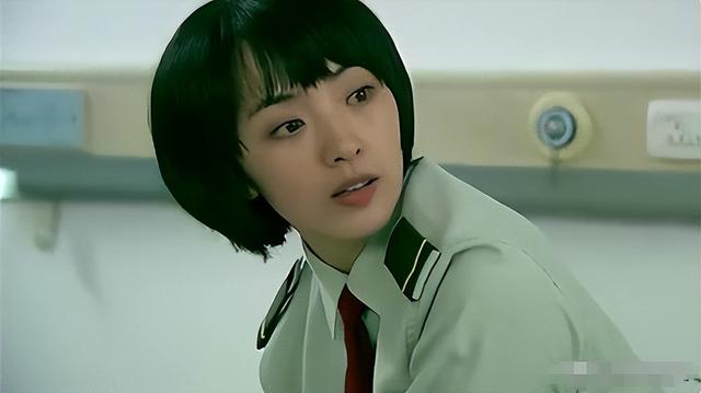 戏里“父女”戏外夫妻，相差10岁却因戏生情，如今儿子都已经15岁