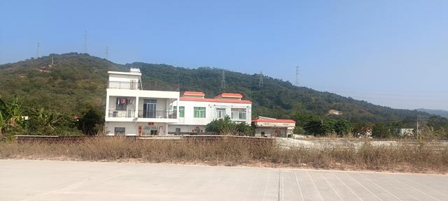 西平北路新建中风景线