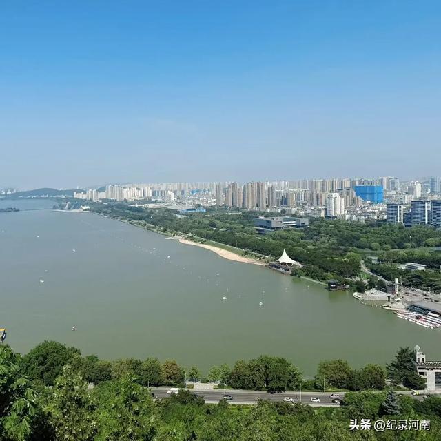 中国旅游市场呈现出供需两旺的繁荣景象