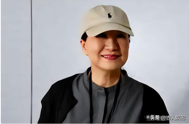 屡次登上春晚走红的郑绪岚，远嫁美国丢了事业，如今她现况如何