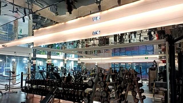 你的引体向上白练了！90%的人输在不会“起始下沉”这个核心细节