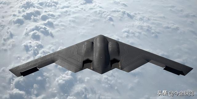 68公斤"幽灵"，美军AI战机获“千里眼”，全球空战规则恐将巨变！