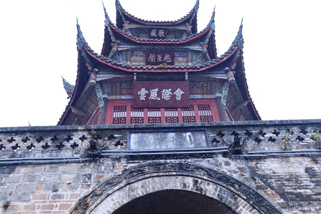 四川大凉山藏着一座千年古镇